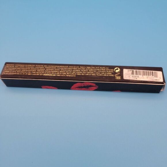 NIB Elizabeth Arden Beautiful Color Liquid Lip Lipstick Lacquer -27L Casual - Picture 5 of 8